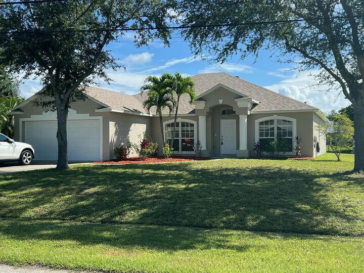 518 SE Nome Drive  Port Saint Lucie FL 34984 photo