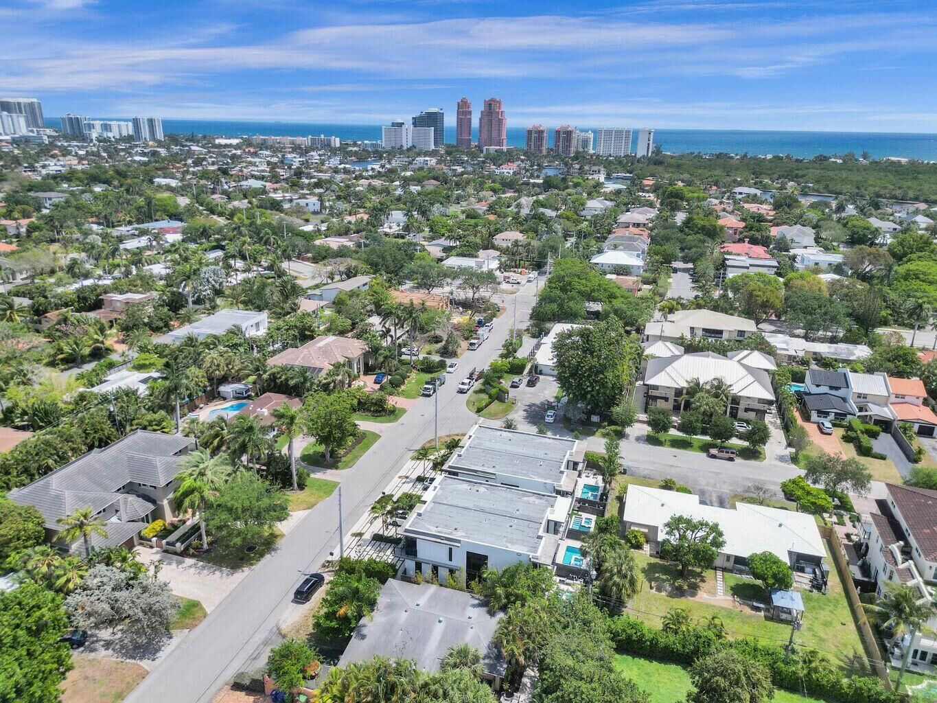Property Photo:  2514 NE 21st Street A  FL 33305 