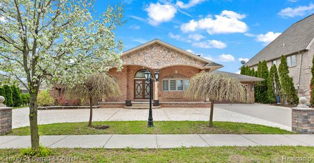 21335 Hickorywood  Dearborn Heights MI 48127 photo
