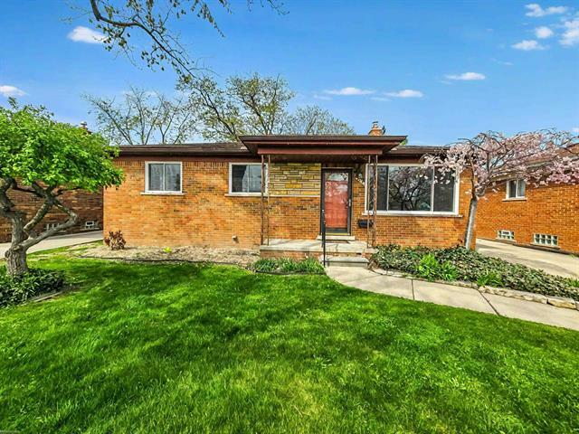 27719 Rockwood Street  St. Clair Shores MI 48081 photo