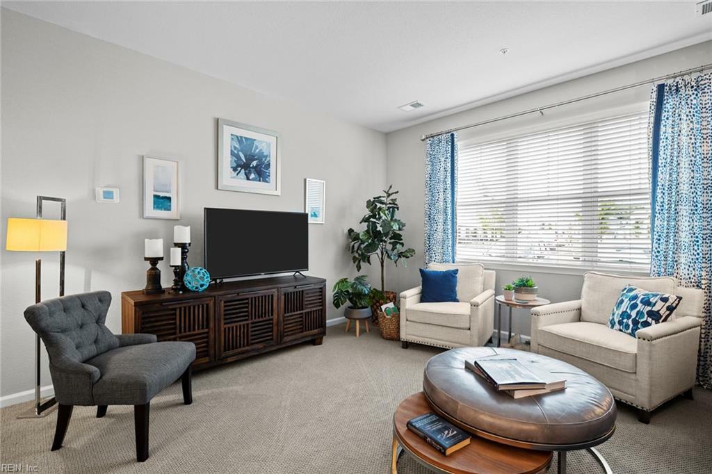 Property Photo: 1720 Vankar Drive #306 VA 23456