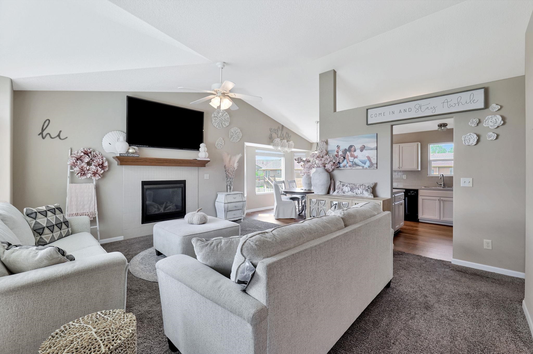 Property Photo: 3245 S Bluelake Ct KS 67215