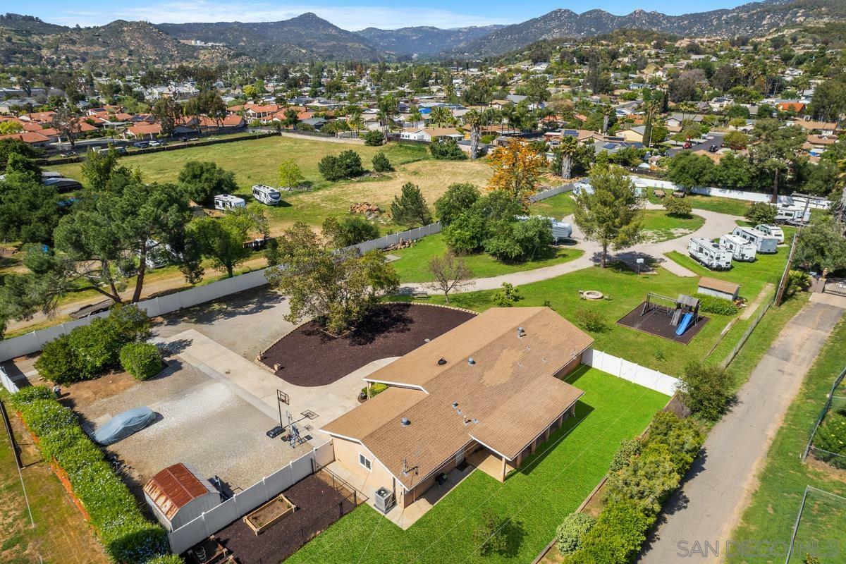 316 S Citrus Ave  Escondido CA 92027 photo