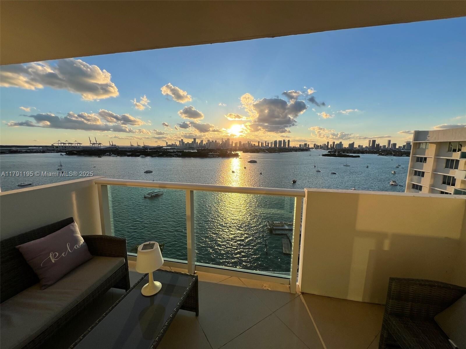 Property Photo:  1200 West Ave Ph-05  FL 33139 
