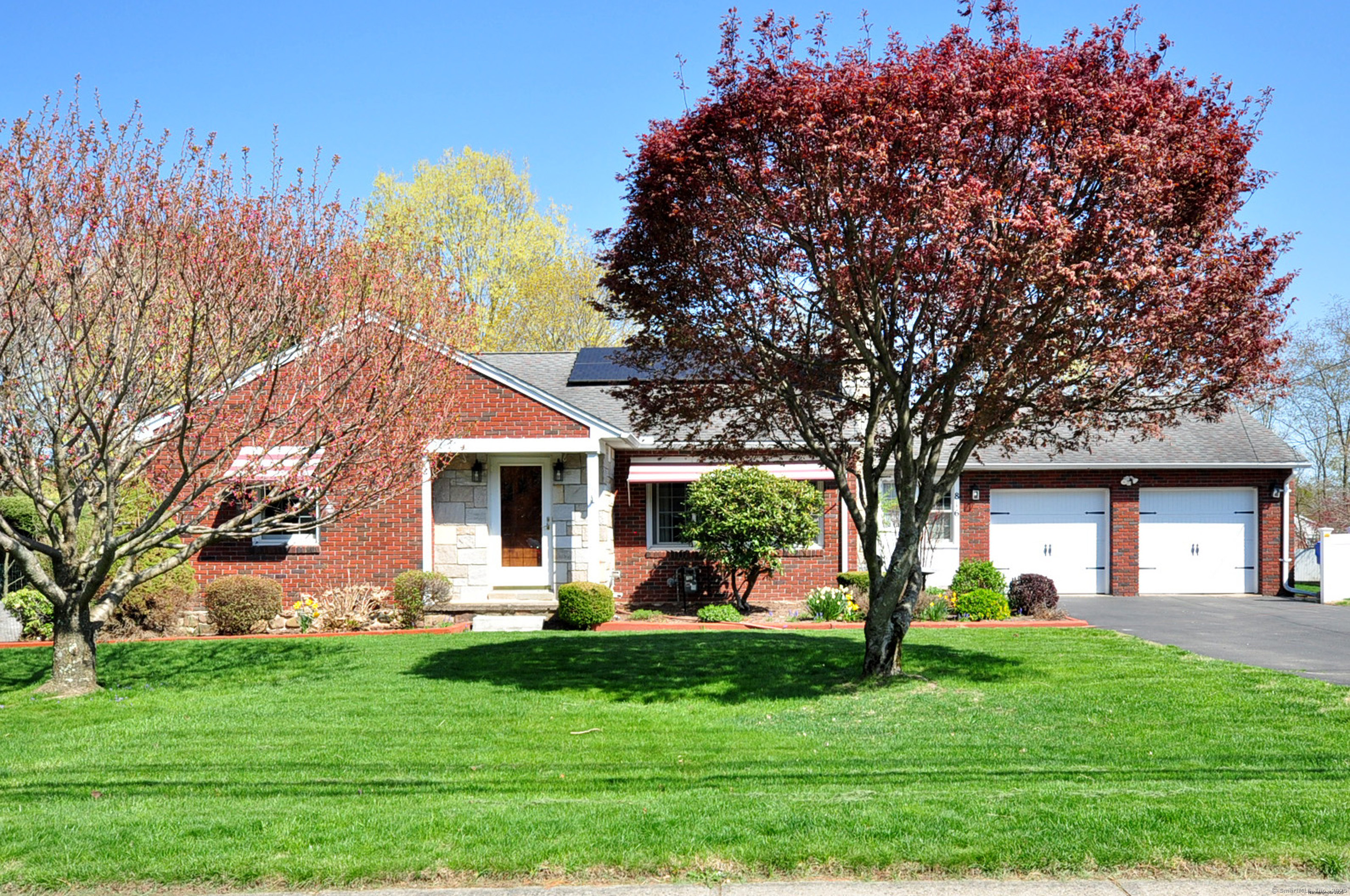 Property Photo: 816 Jerome Avenue CT 06010