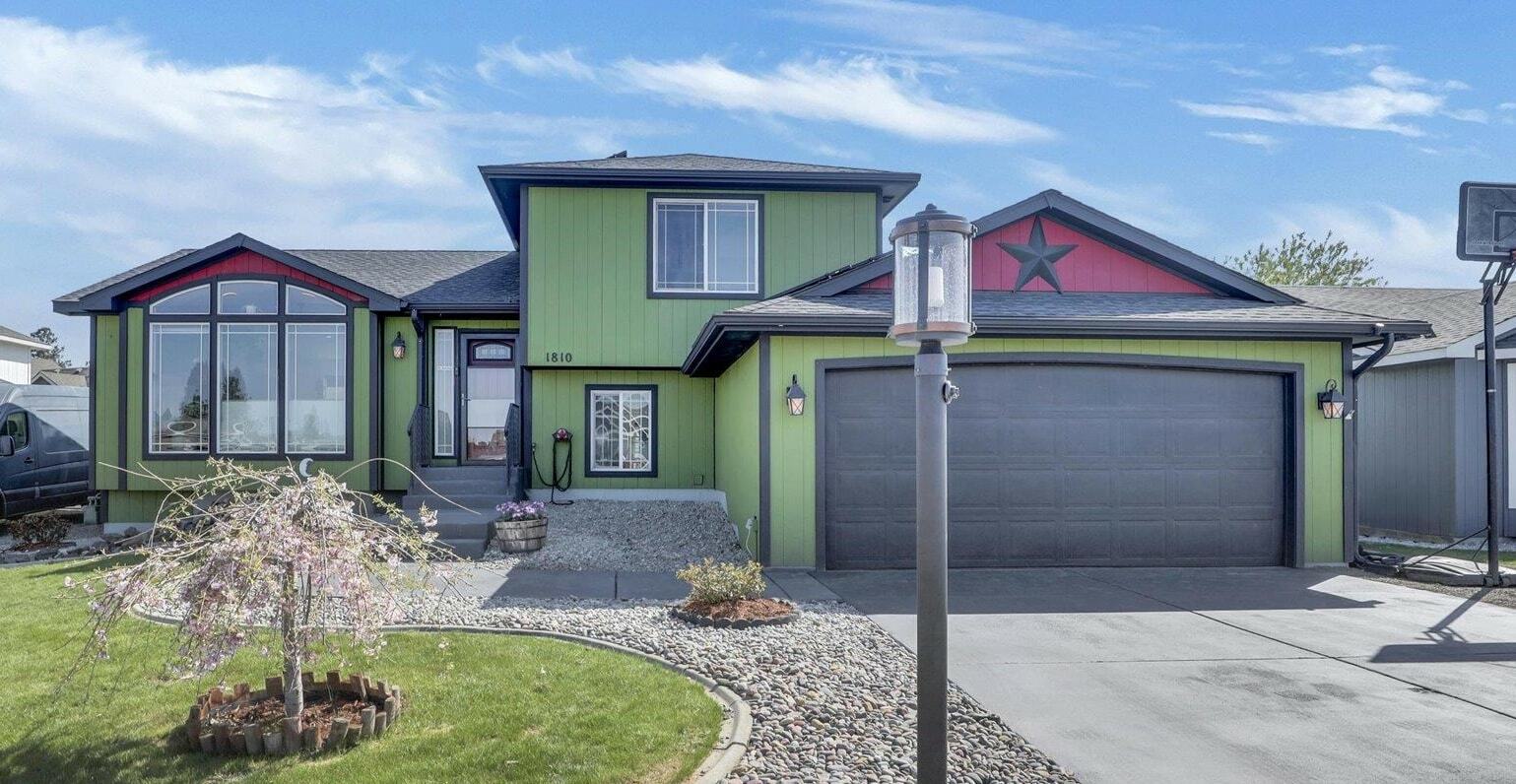 Property Photo: 1810 E Weile Ave WA 99217