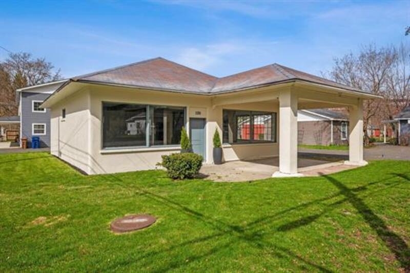 Property Photo: 1126 S Coeur D'Alene St S1126 WA 99224