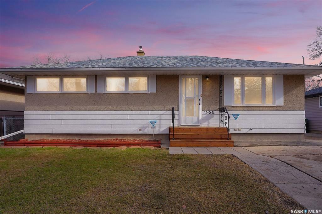 Property Photo: 1306 7th Avenue N SK S4R 0H4