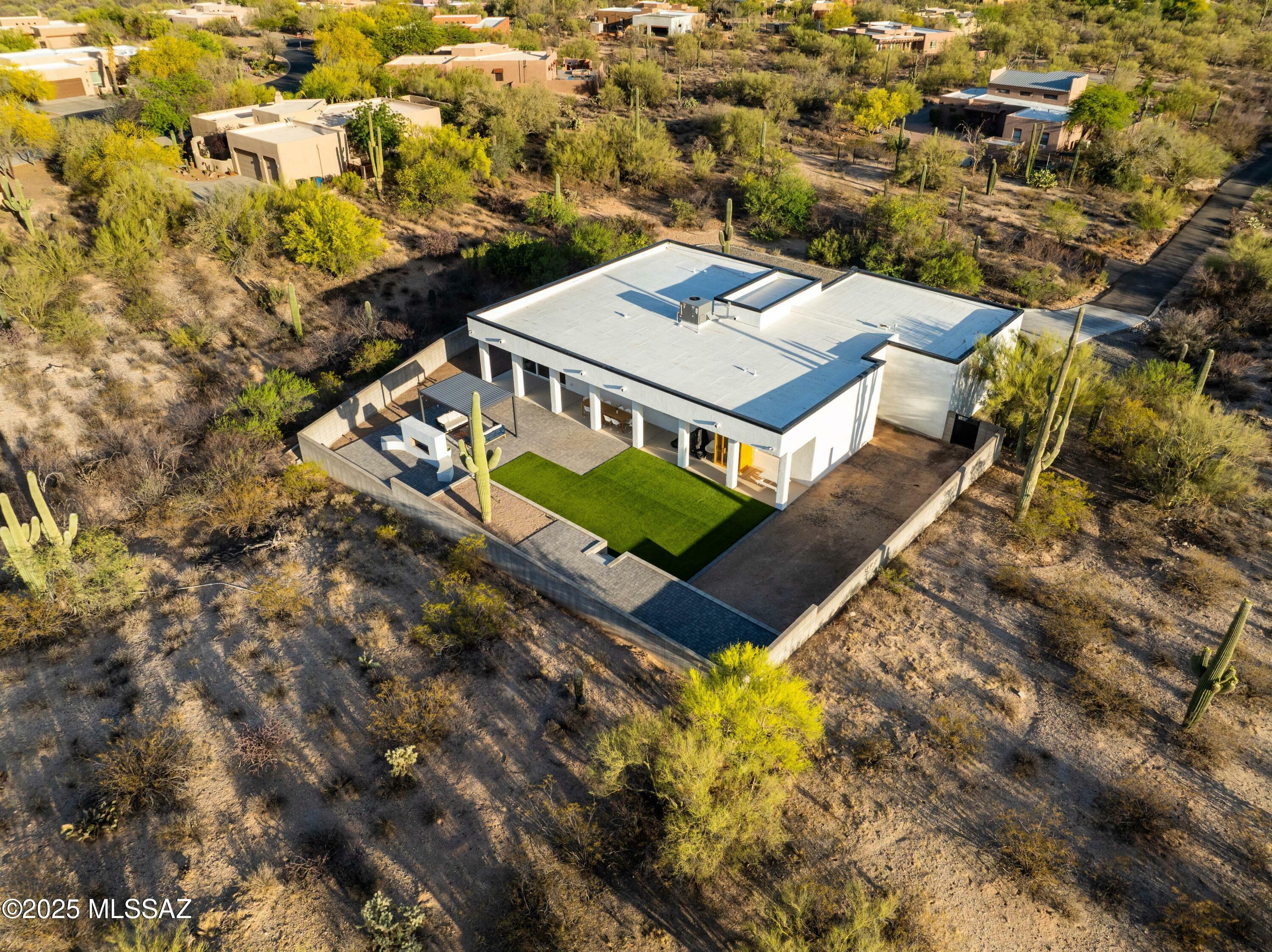 2540 W Oasis Springs Court  Tucson AZ 85742 photo