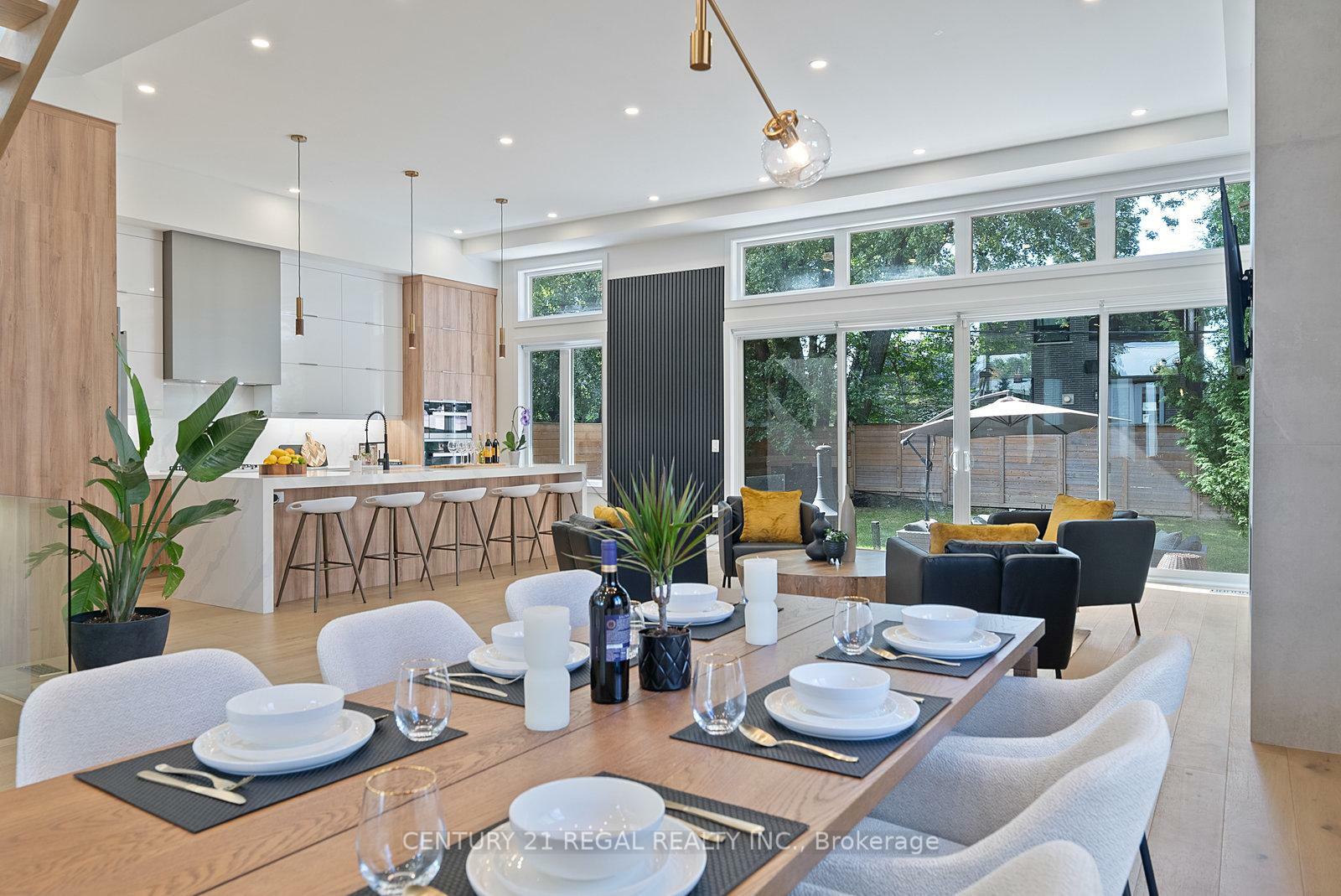 Property Photo: 84 Bexhill Avenue ON M1L 3C1