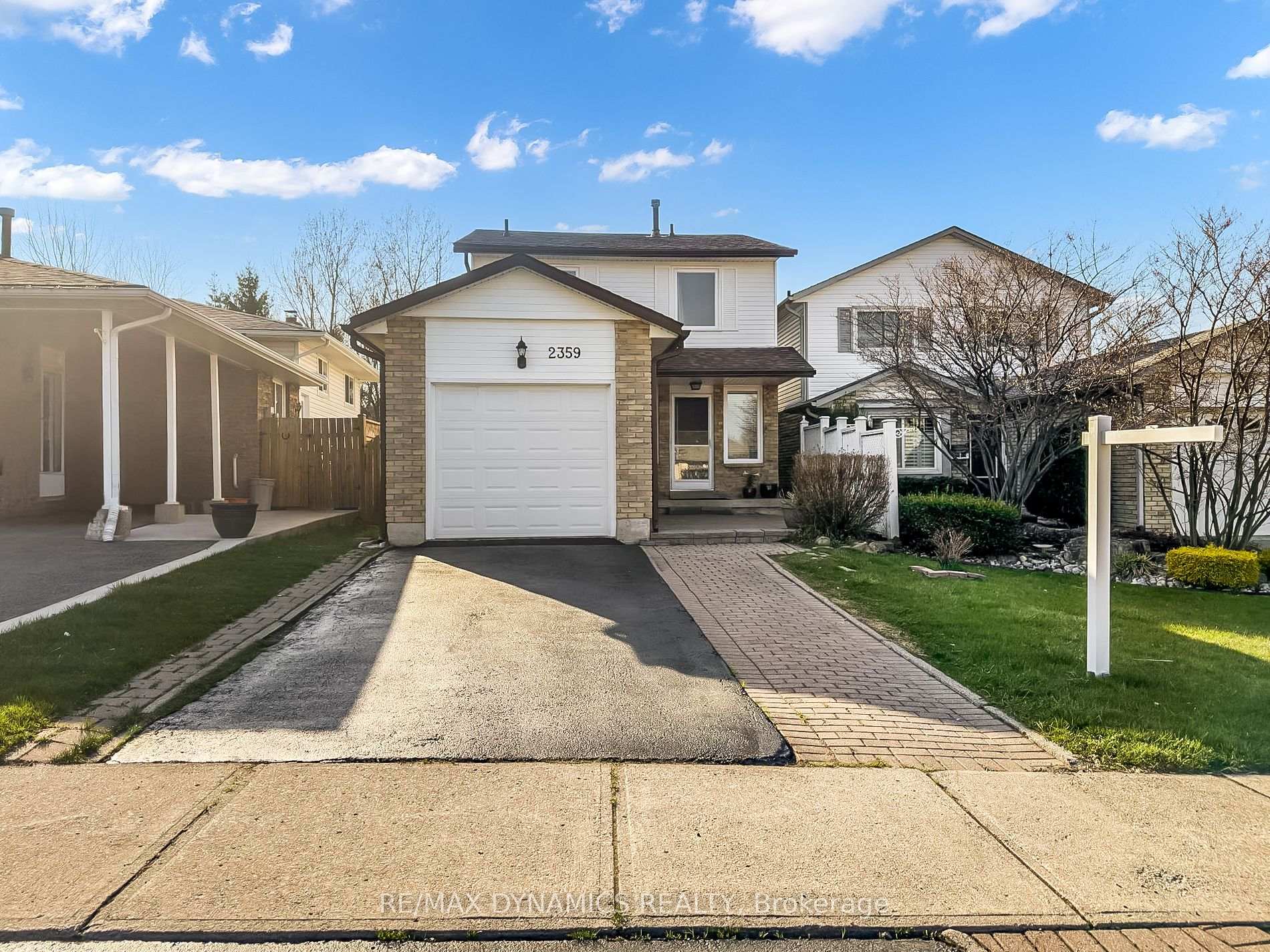 Property Photo: 2359 Malcolm Crescent ON L7P 4H1