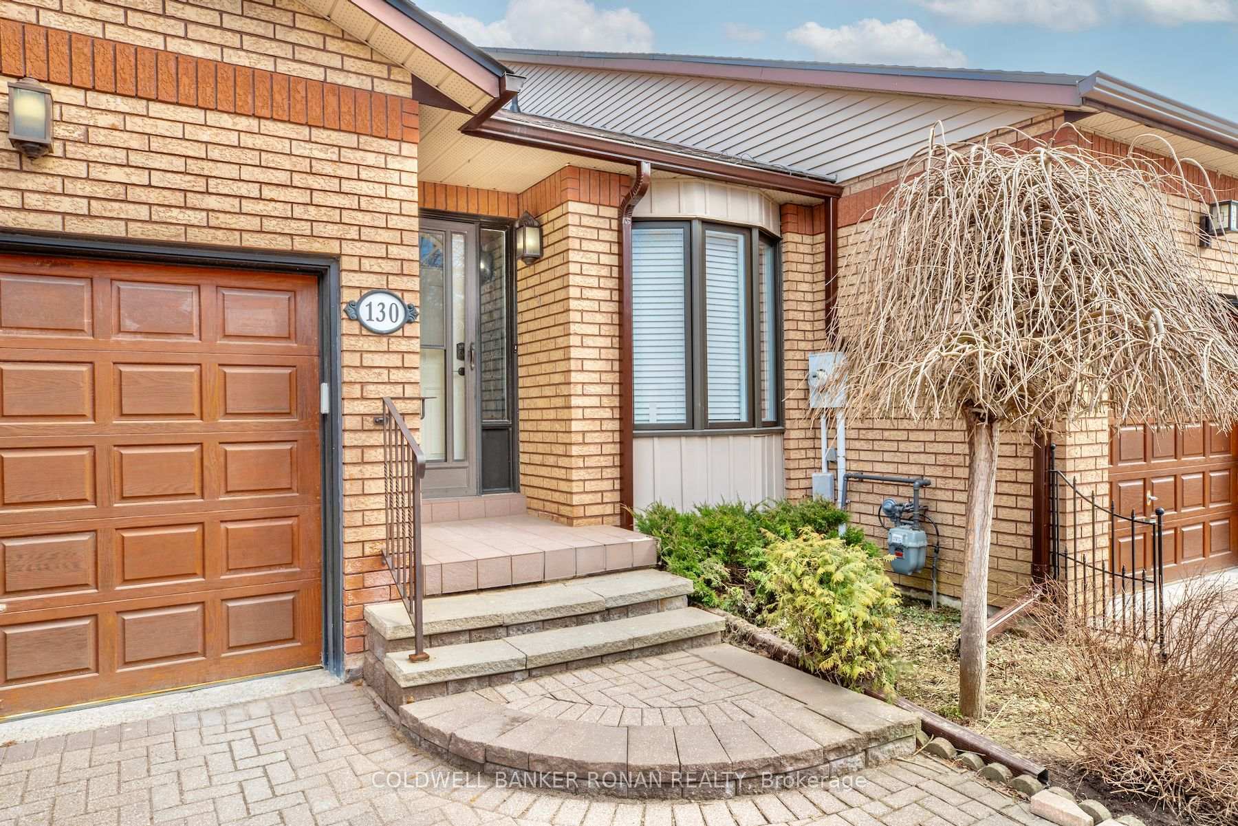 Photo de la propriété: 130 Green Briar Road ON L9R 1S2