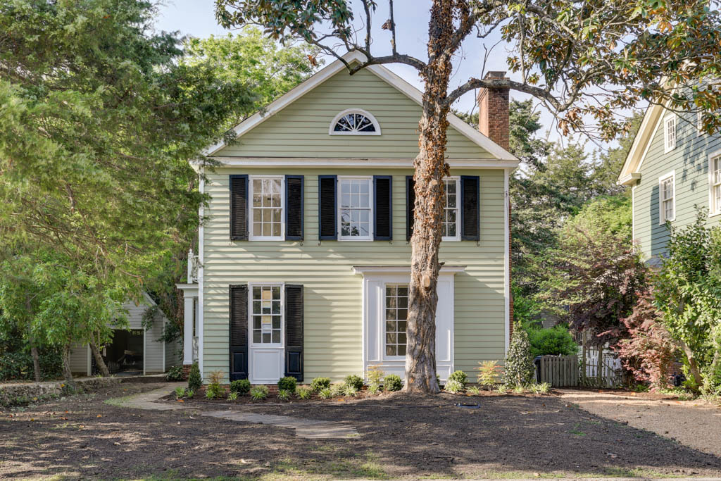 Property Photo: 503 Newport Avenue VA 23185