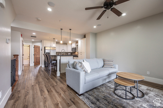 Property Photo: 13386 N Alexis Dr UT 84036