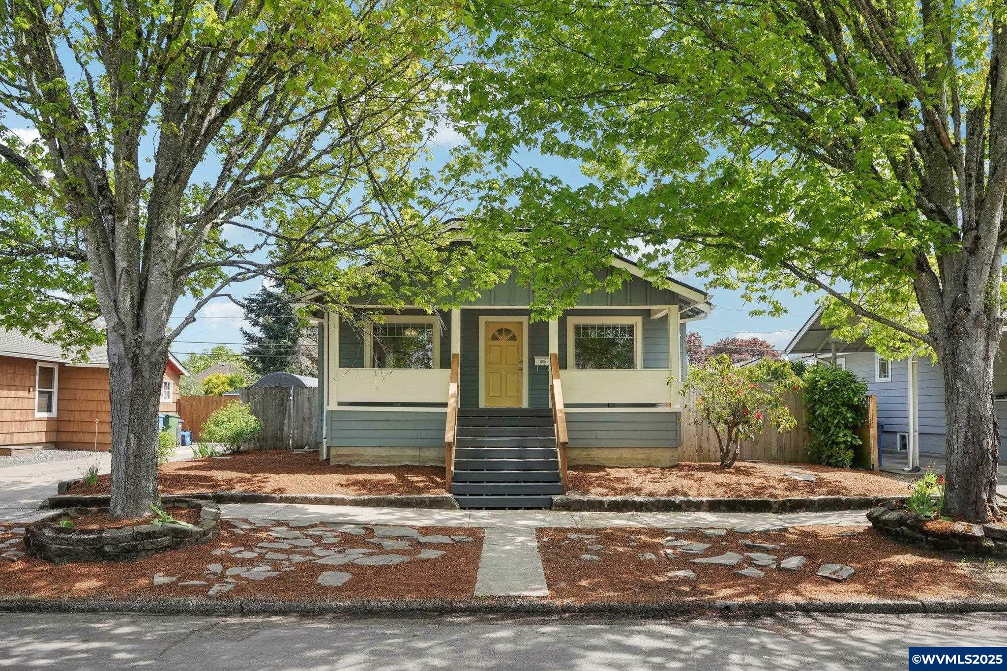 Property Photo: 2030 Maple Av NE OR 97301