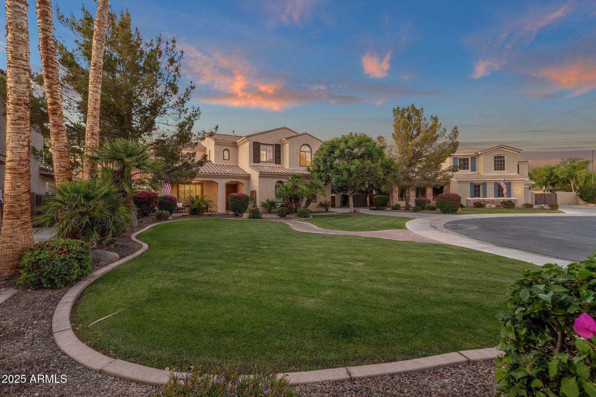 Property Photo: 1356 E Flamingo Court AZ 85297