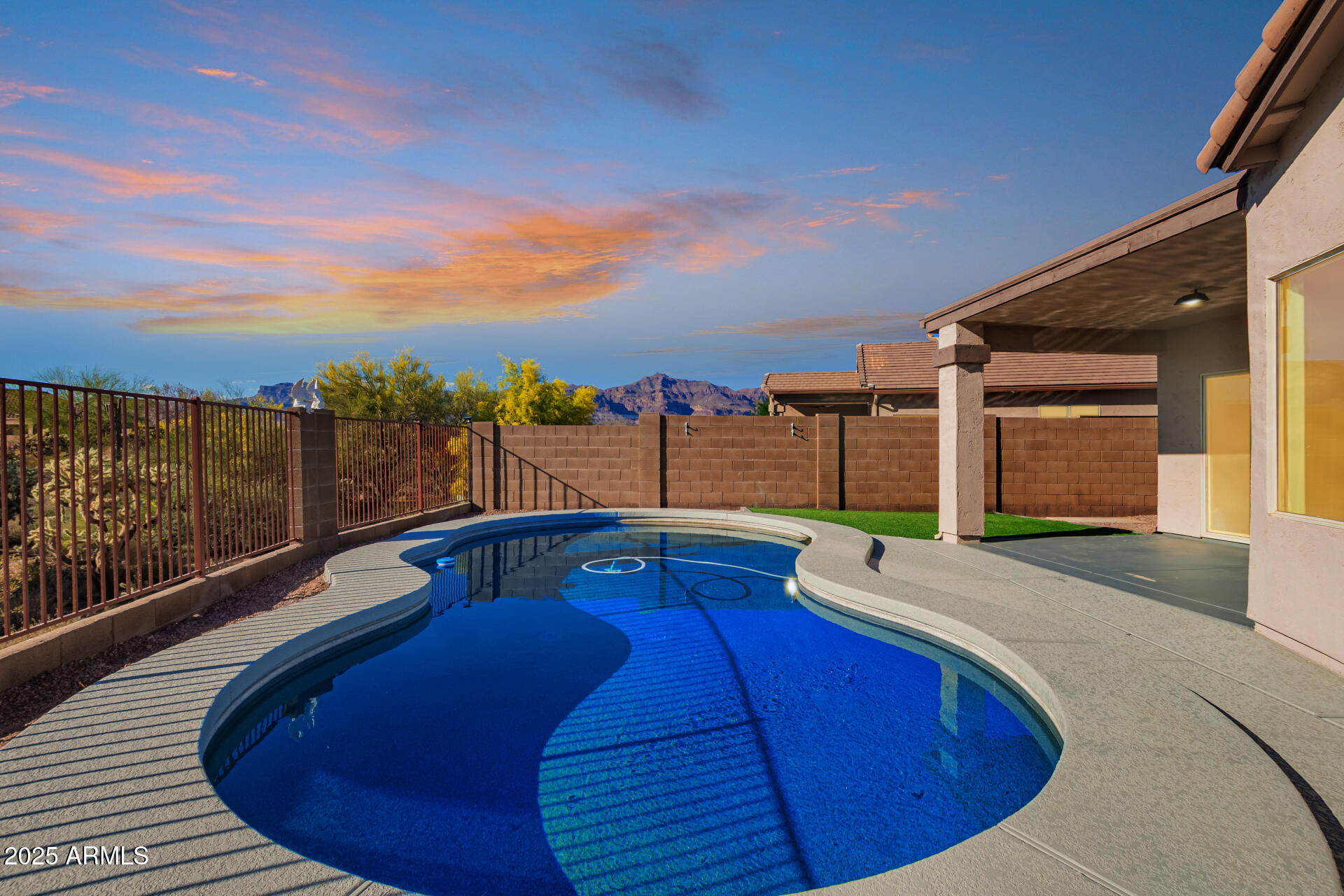 10276 E Meandering Trail Lane  Gold Canyon AZ 85118 photo