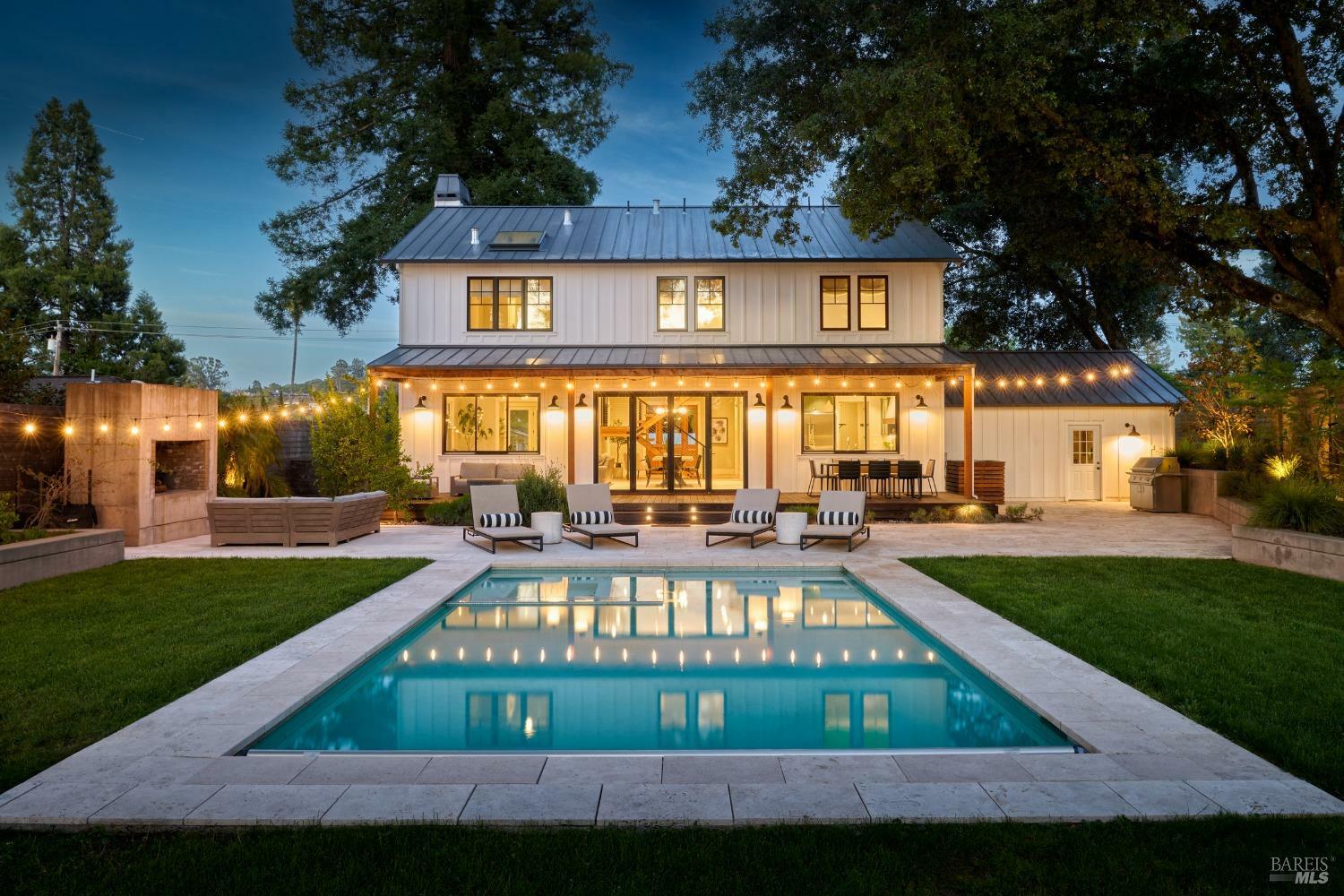 Property Photo: 817 Brown Street CA 95448