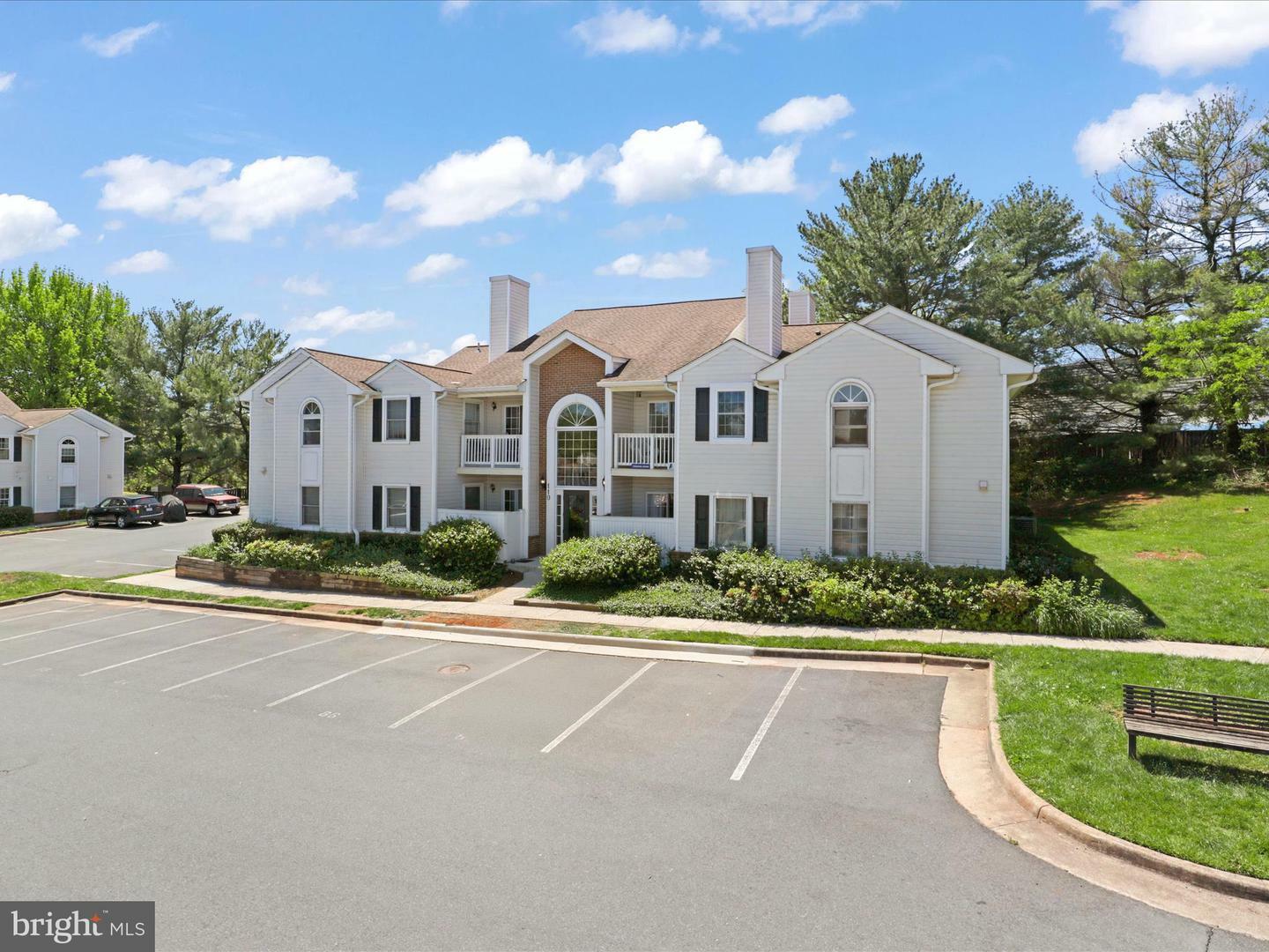 Property Photo: 110 Westwick Court 7 VA 20165