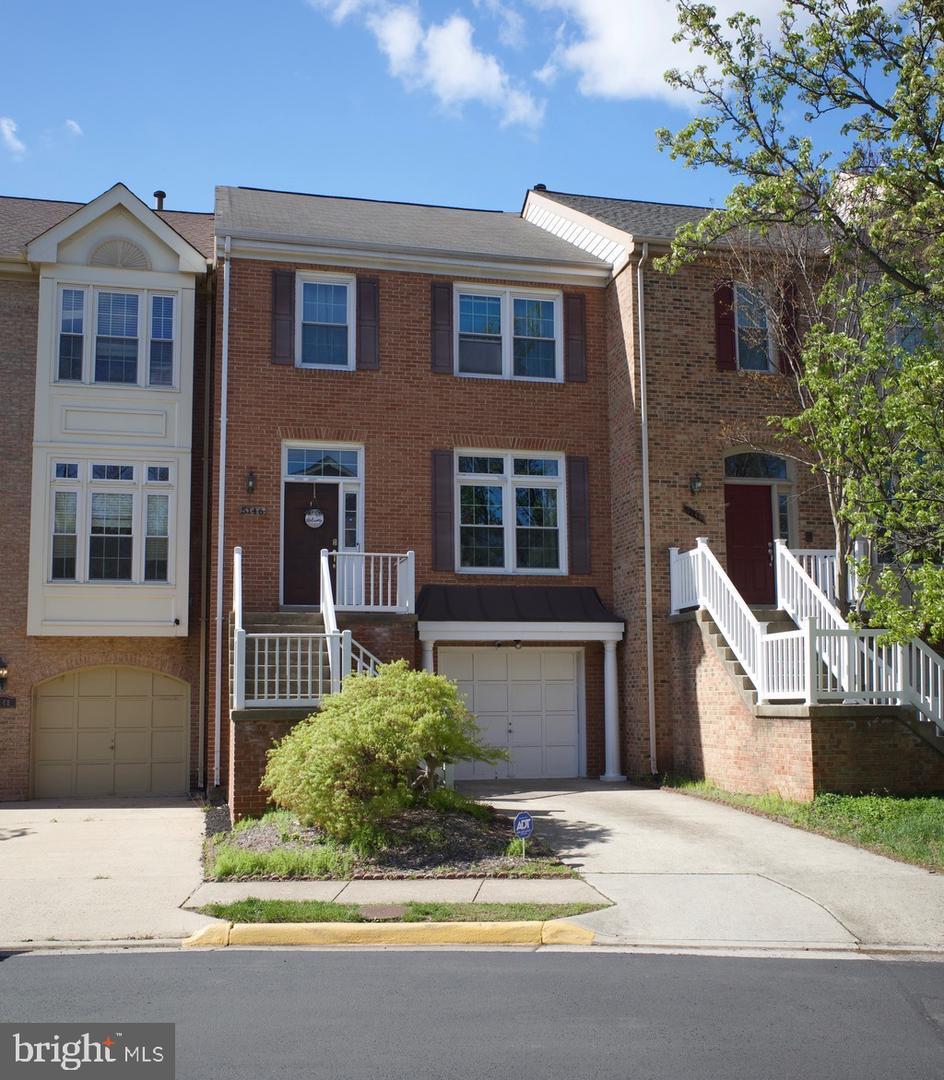 Property Photo:  5146 Woodford Drive  VA 20120 