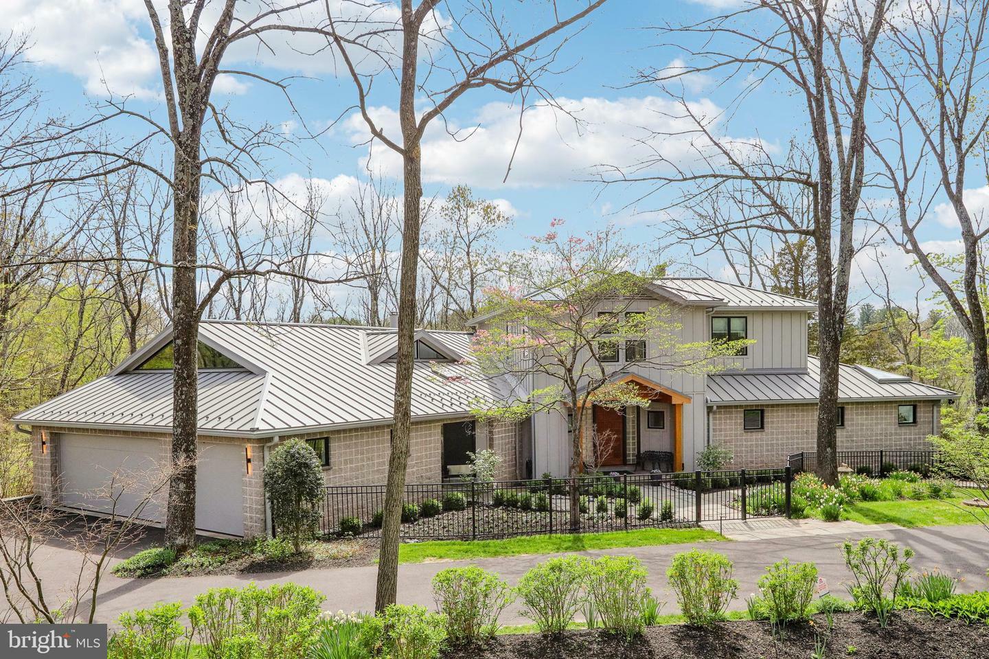Property Photo: 20 Woodhill Road PA 18940