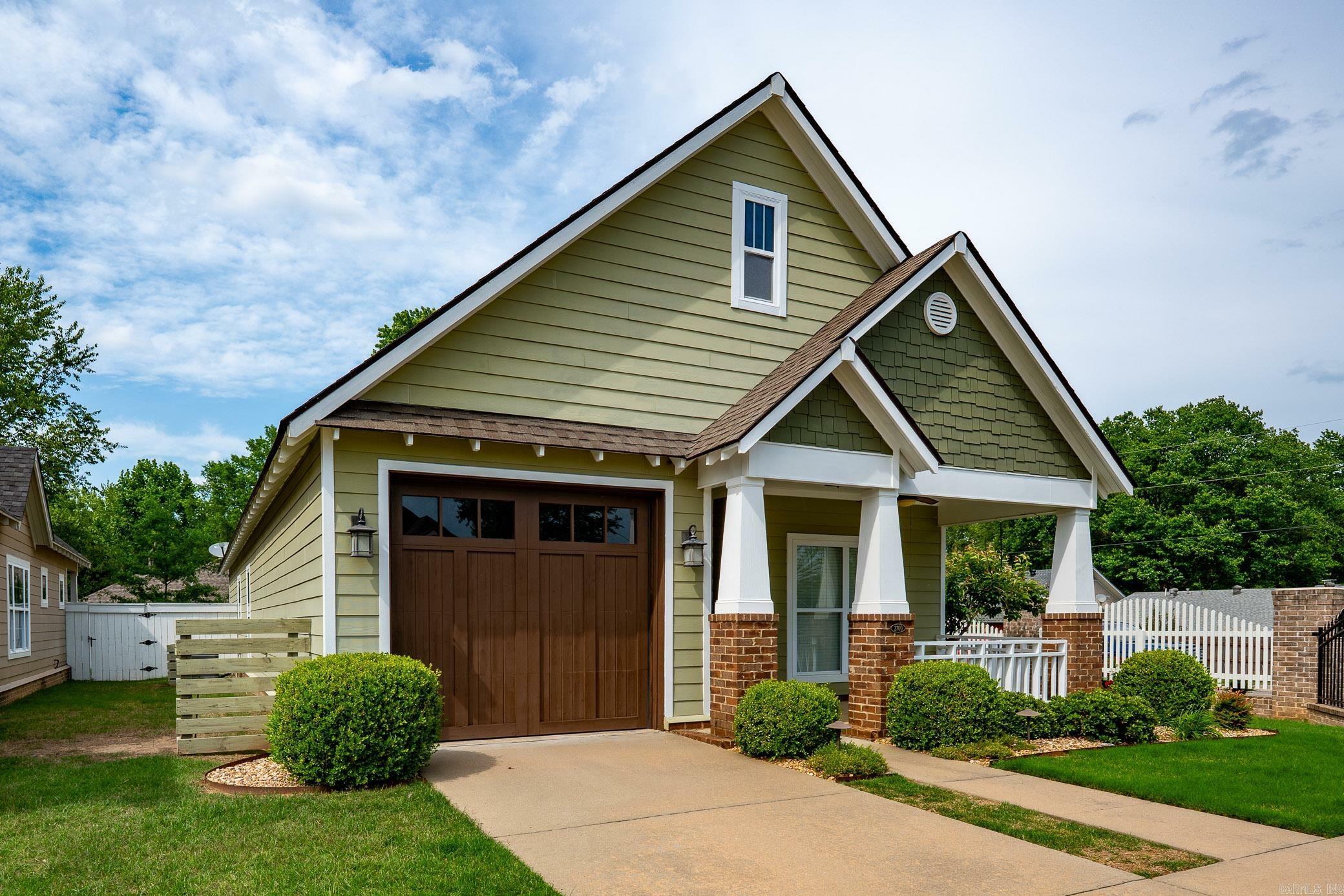 Property Photo: 2700 Stonebrook Cove AR 72034