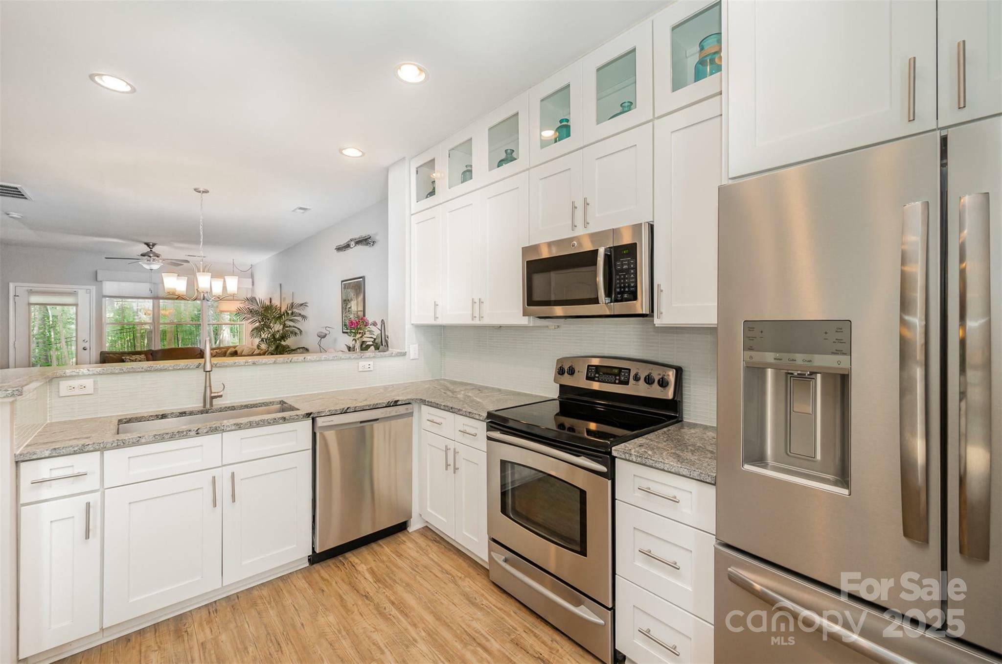 Property Photo:  15318 Coventry Court Lane  NC 28277 