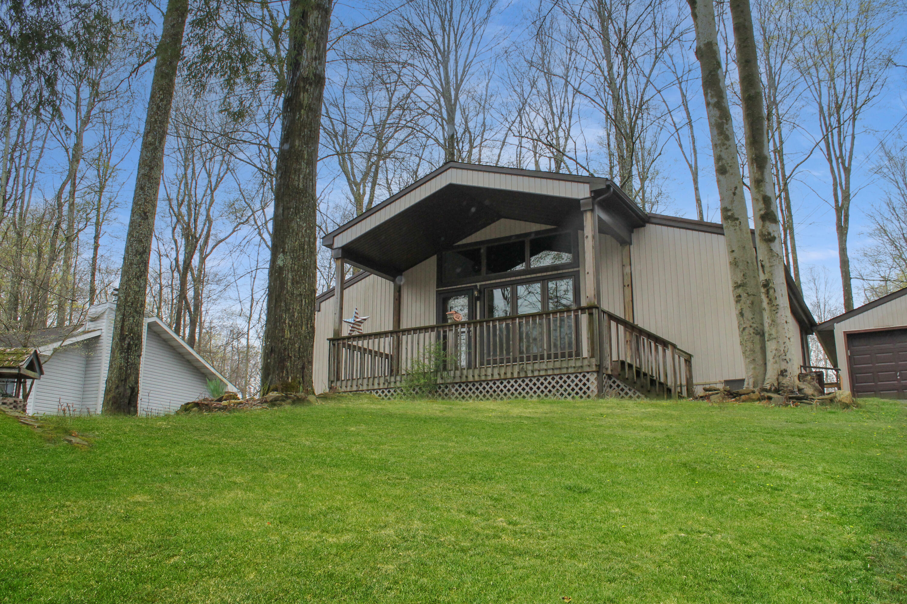 Property Photo: 84 Buccaneer Ln PA 15801