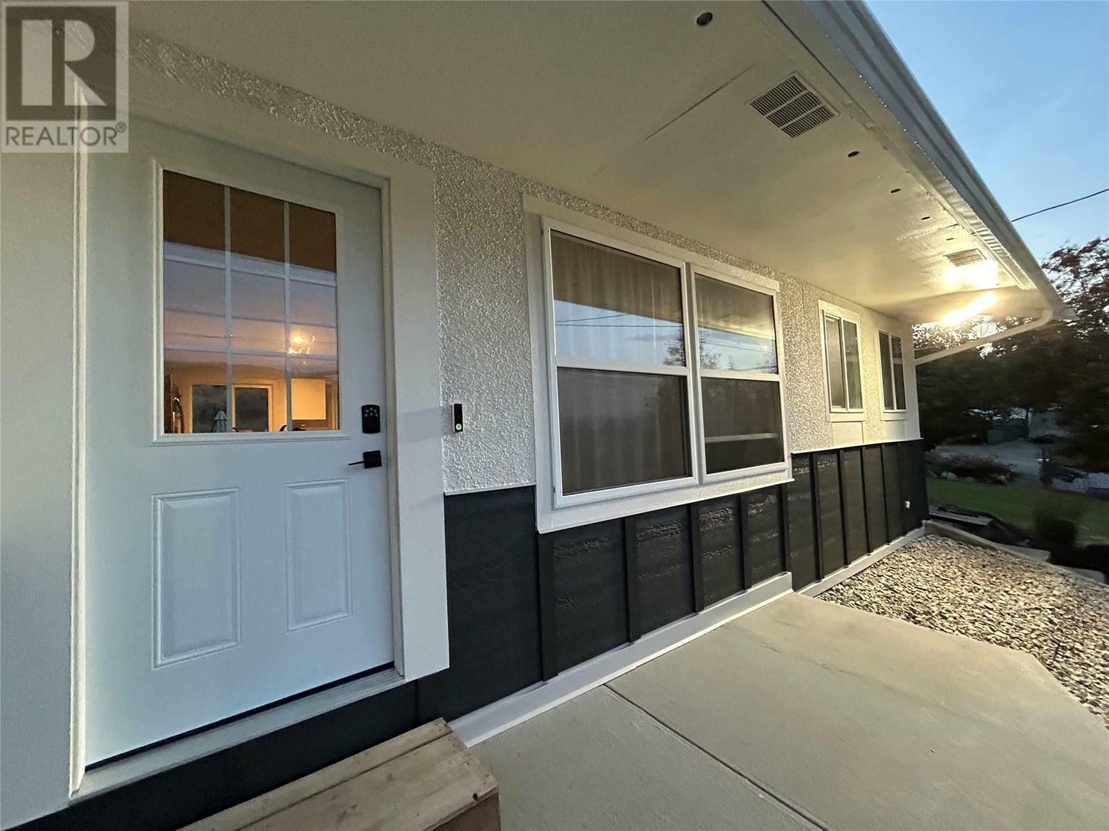 Property Photo: 4396 Westsyde Road BC V2B 8N2