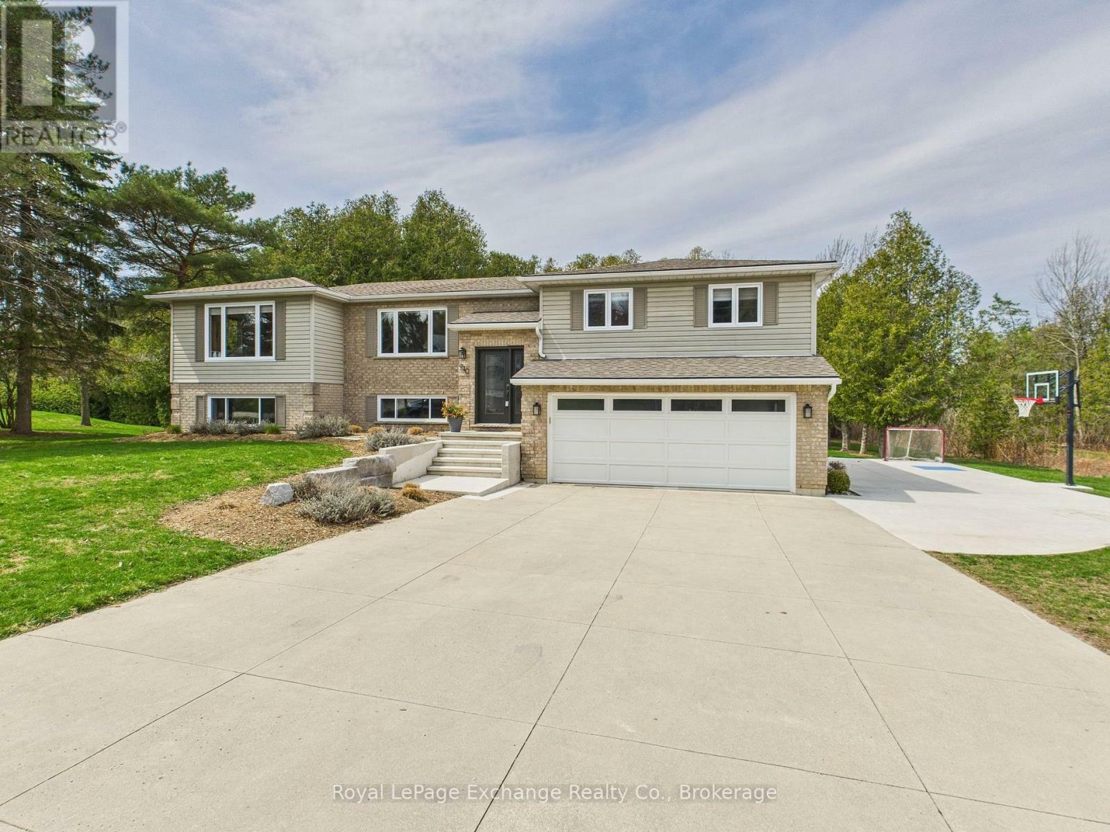 940 Kris Street  Huron-Kinloss ON N2Z 0C3 photo
