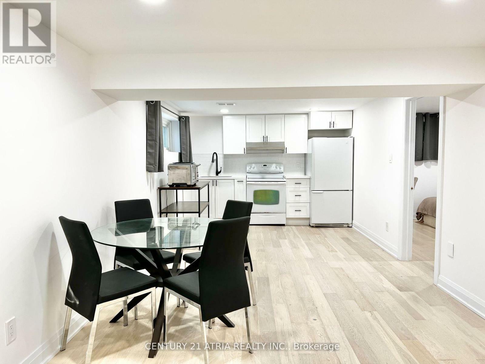 Property Photo: 2 Pannahill Road ON M3H 4N3