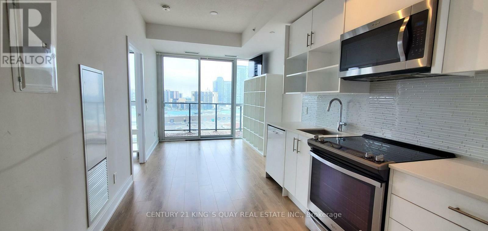 Property Photo: 128 Fairview Mall Drive 1112 ON M2J 0E8