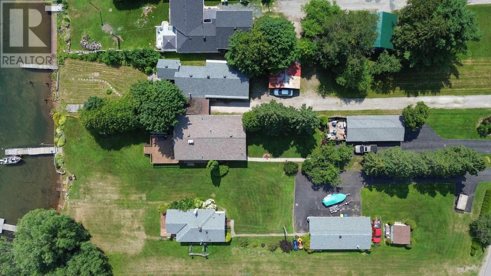 Property Photo: 331 River Rd ON P6A 5K9