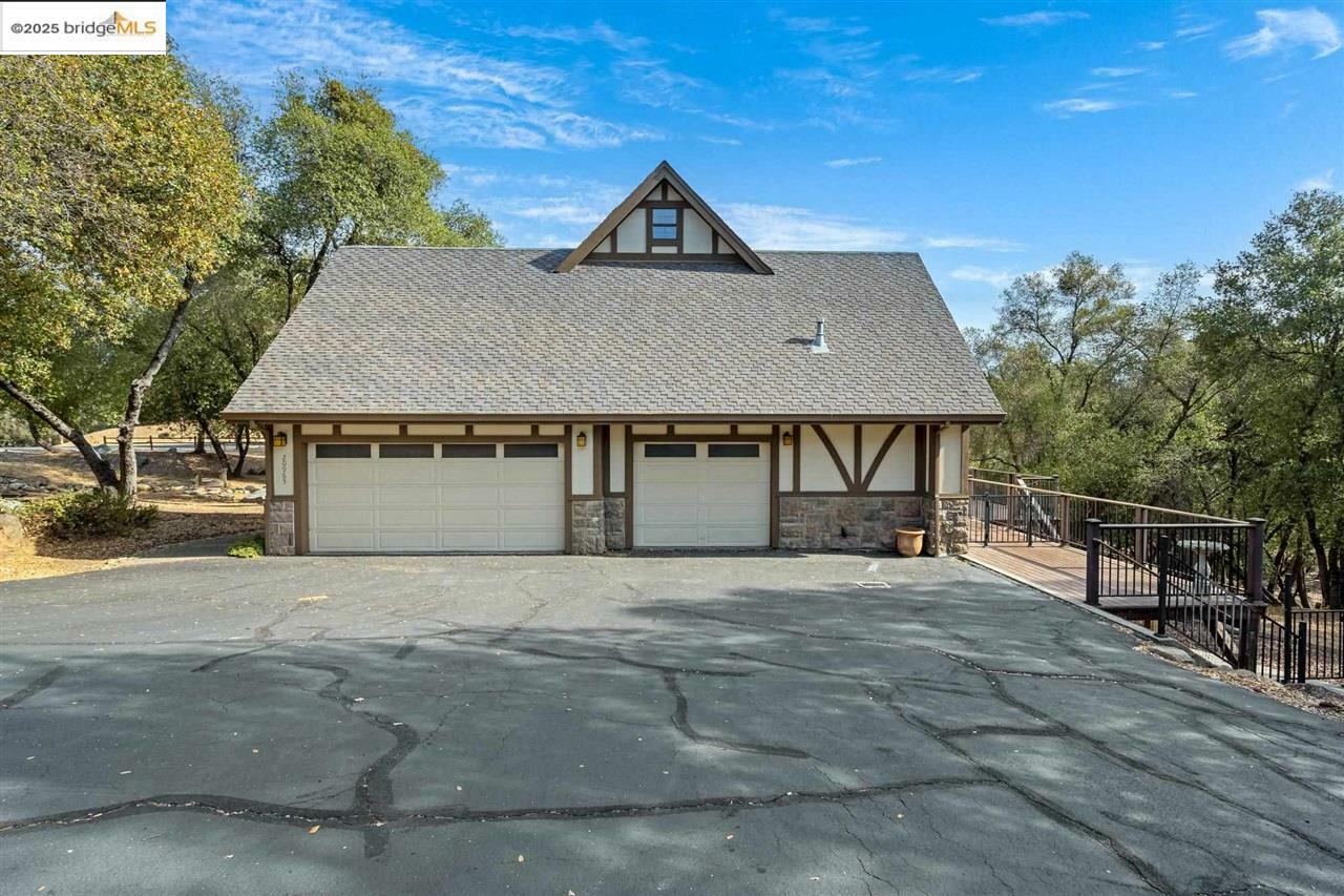 Property Photo: 20965 O'Brien CA 95370