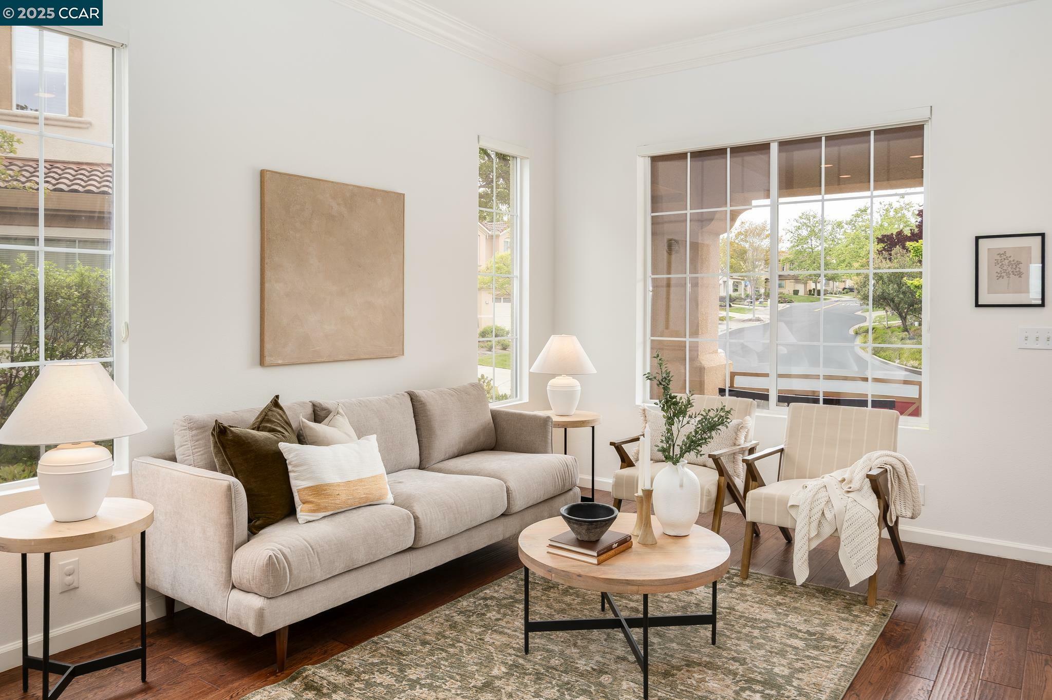 Property Photo: 114 Pearlgrass Ct CA 94582