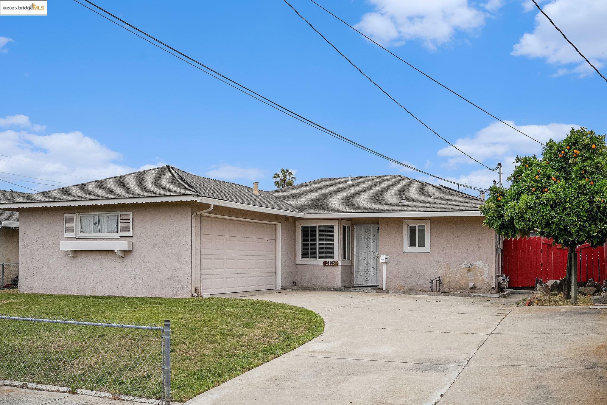 Property Photo: 2135 Marsh Ave CA 94565