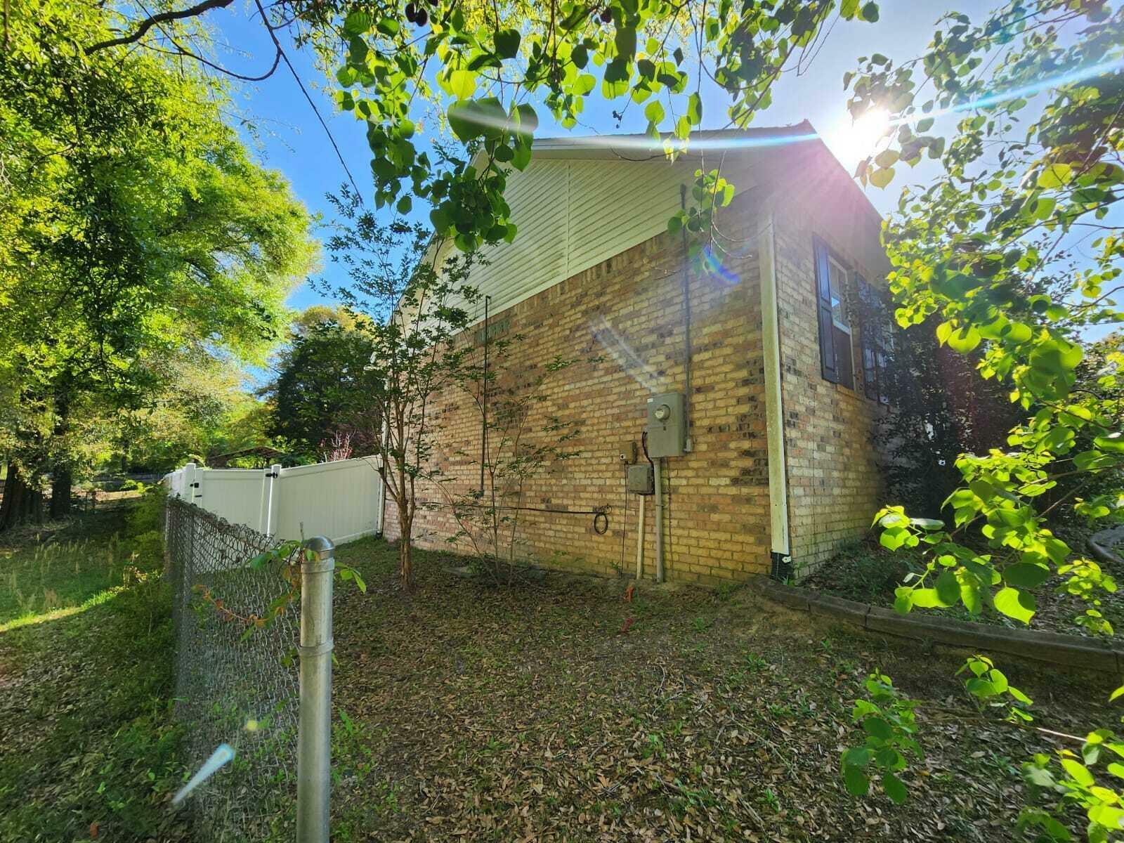 Property Photo: 109 Eagle Drive FL 32536