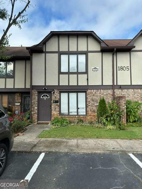 Property Photo: 1805 Ashborough Circle SE D GA 30067
