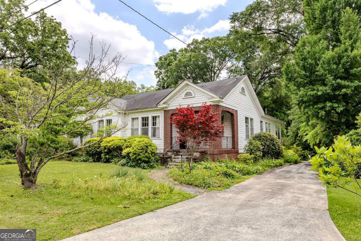 Property Photo: 418 E 8th Street GA 30161