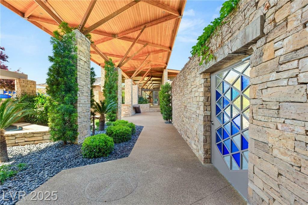 Property Photo: 3 Anthem Pointe Court NV 89052