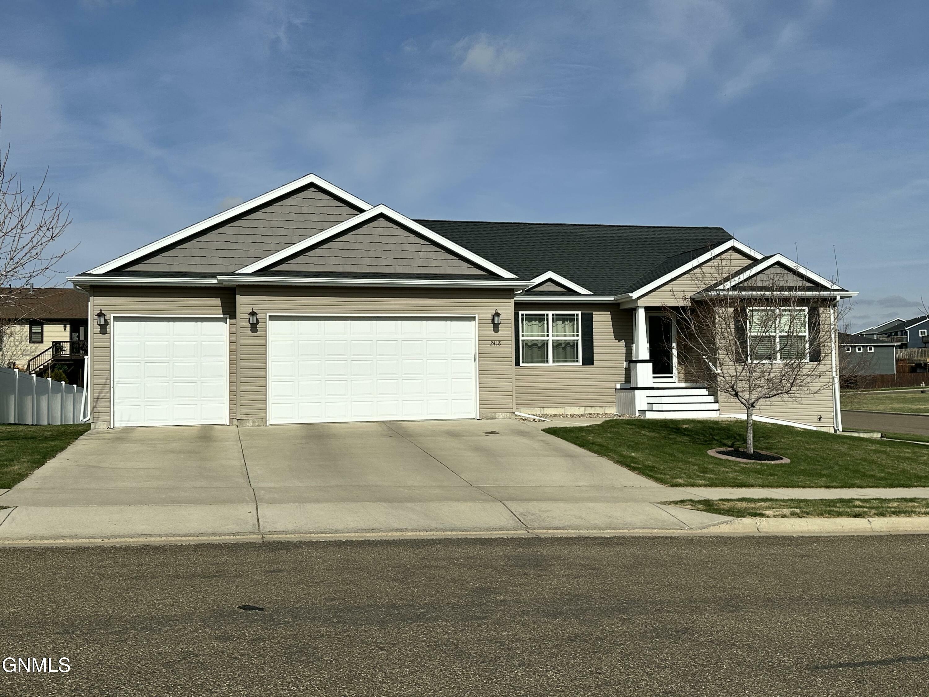 Property Photo: 2418 Prairie Oak Drive ND 58601