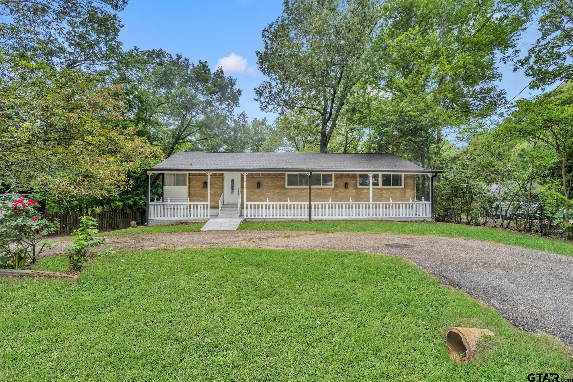 Property Photo: 429 James Drive TX 75605