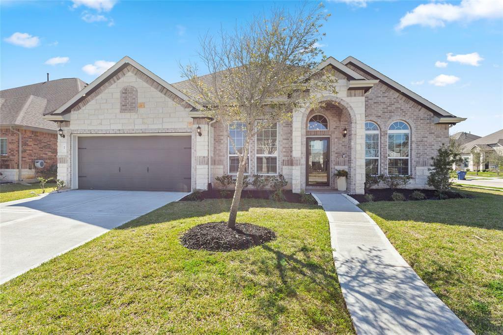 Property Photo: 7 Lynlee Shores Circle TX 77578