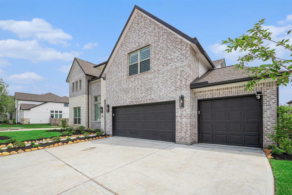 Property Photo: 1434 Sunrise View Lane TX 77459