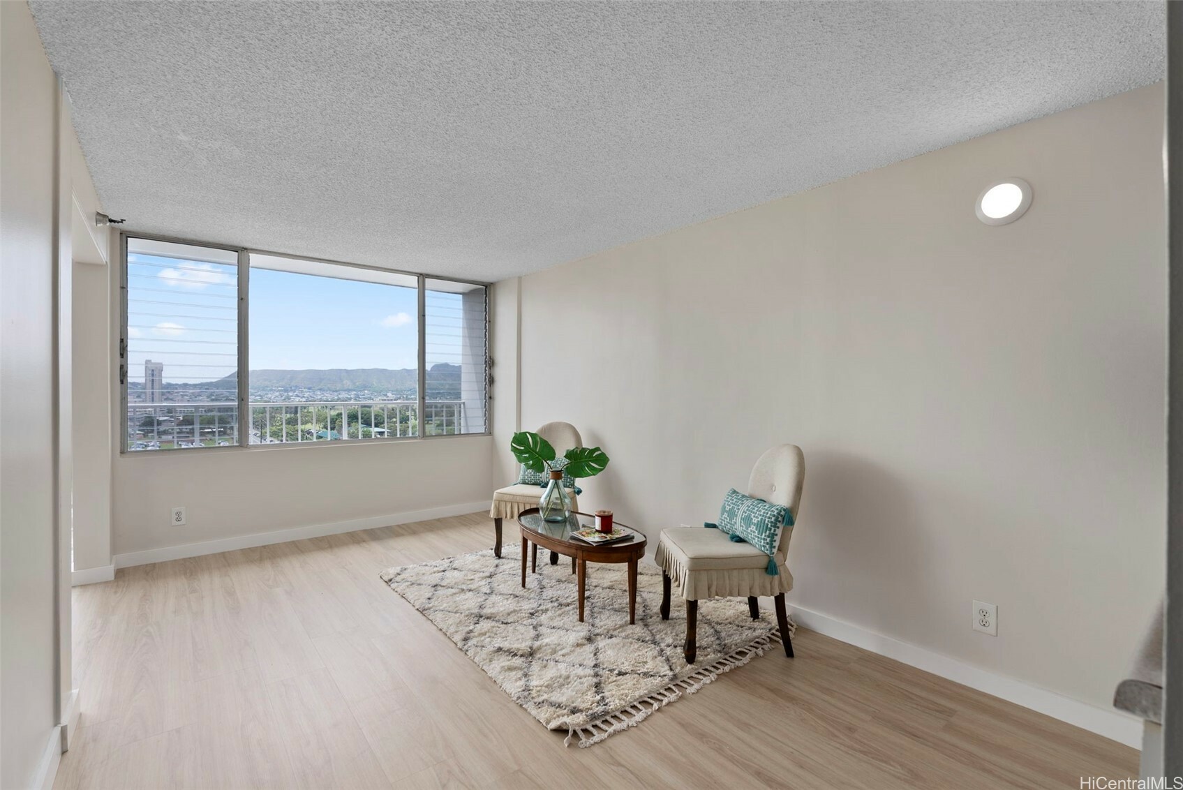 2542 Date Street 904  Honolulu HI 96826 photo