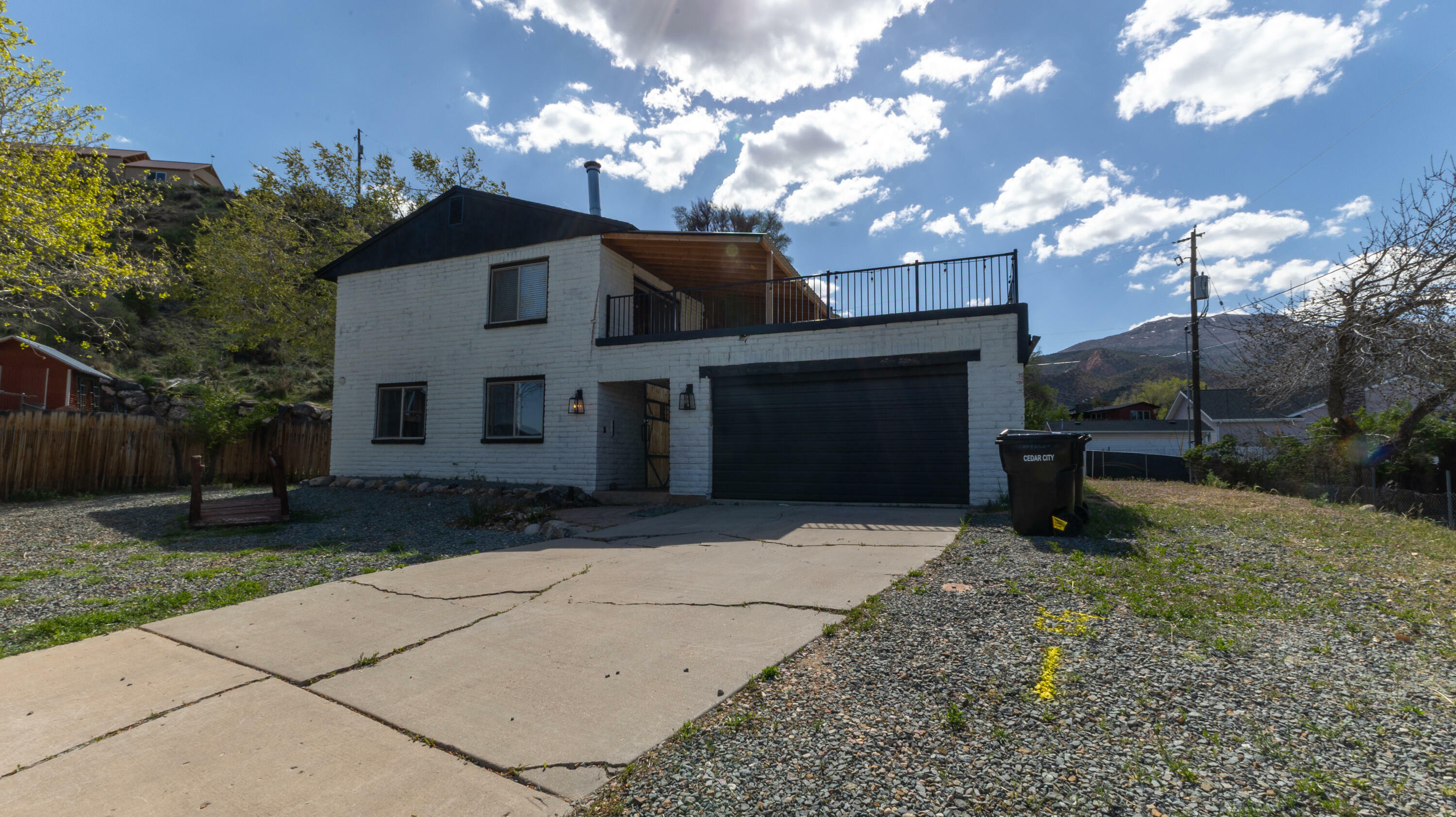 Property Photo: 450 Hillside UT 84720
