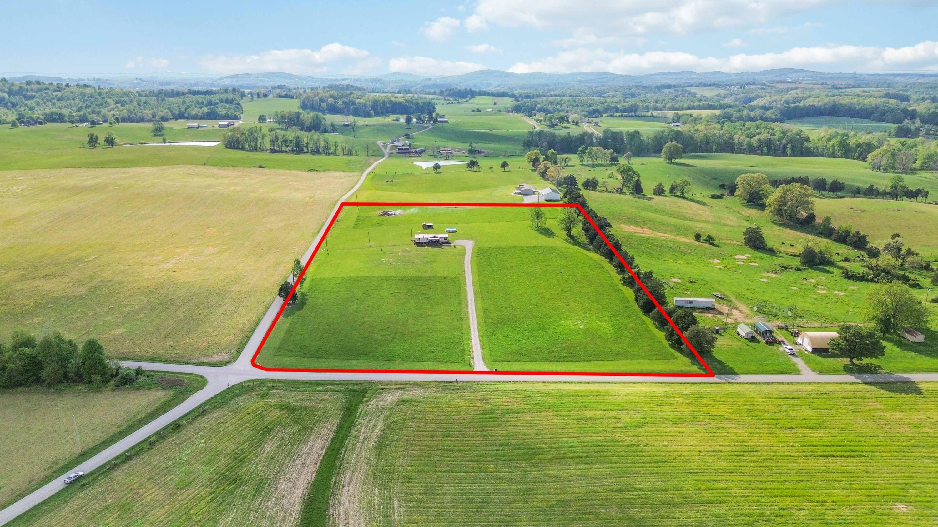 Property Photo: 2805 West West Ridge Road KY 42567