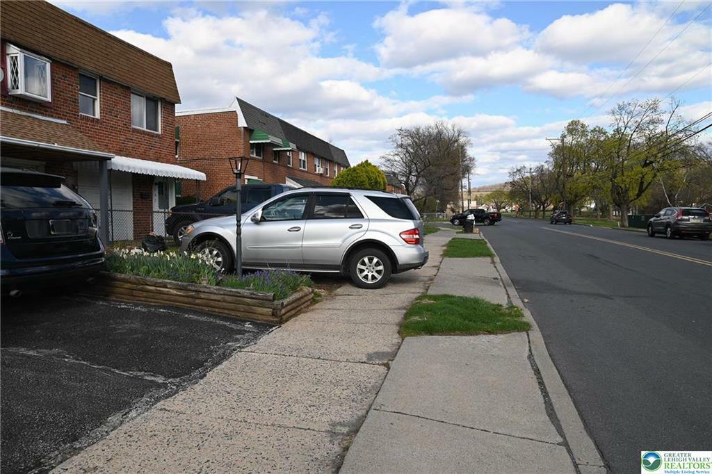 Property Photo: 639 Dixon PA 18103