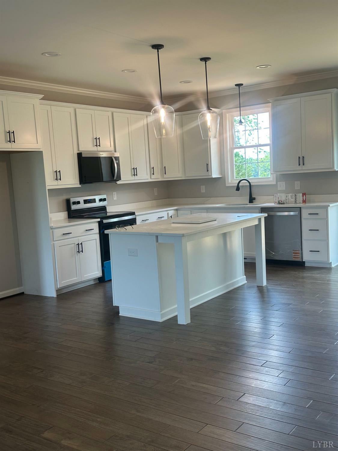 Property Photo: 1493 Buck Creek Rd VA 24522