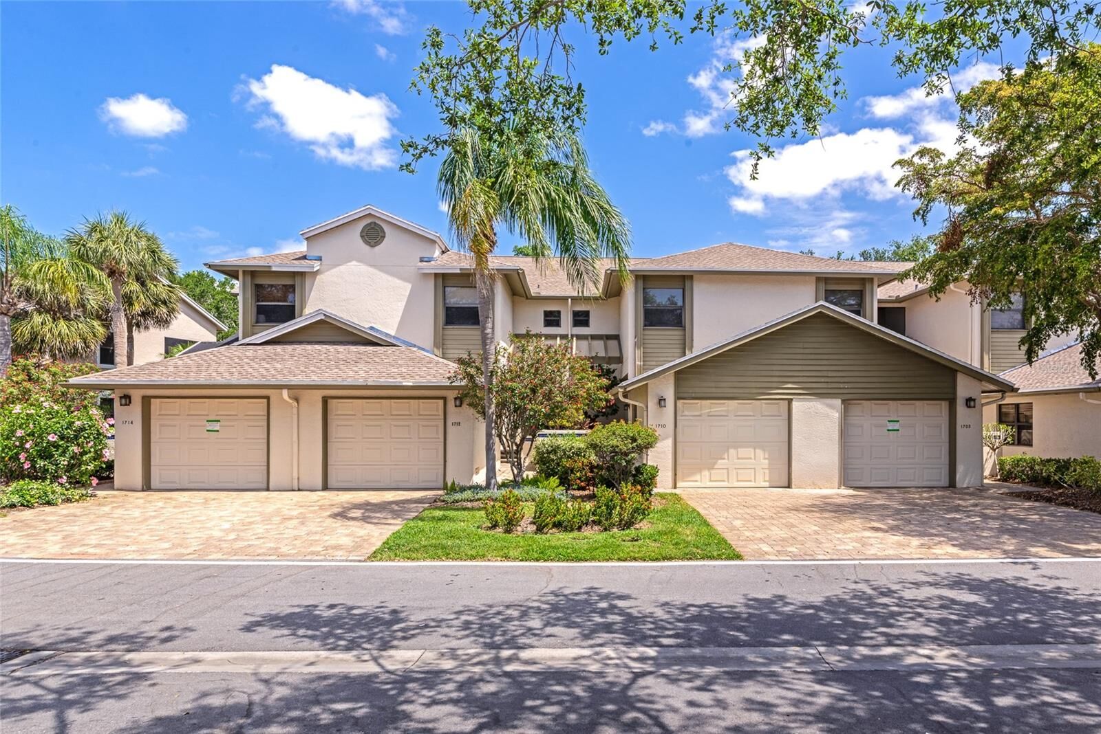 Property Photo: 1712 Starling Drive 101 FL 34231